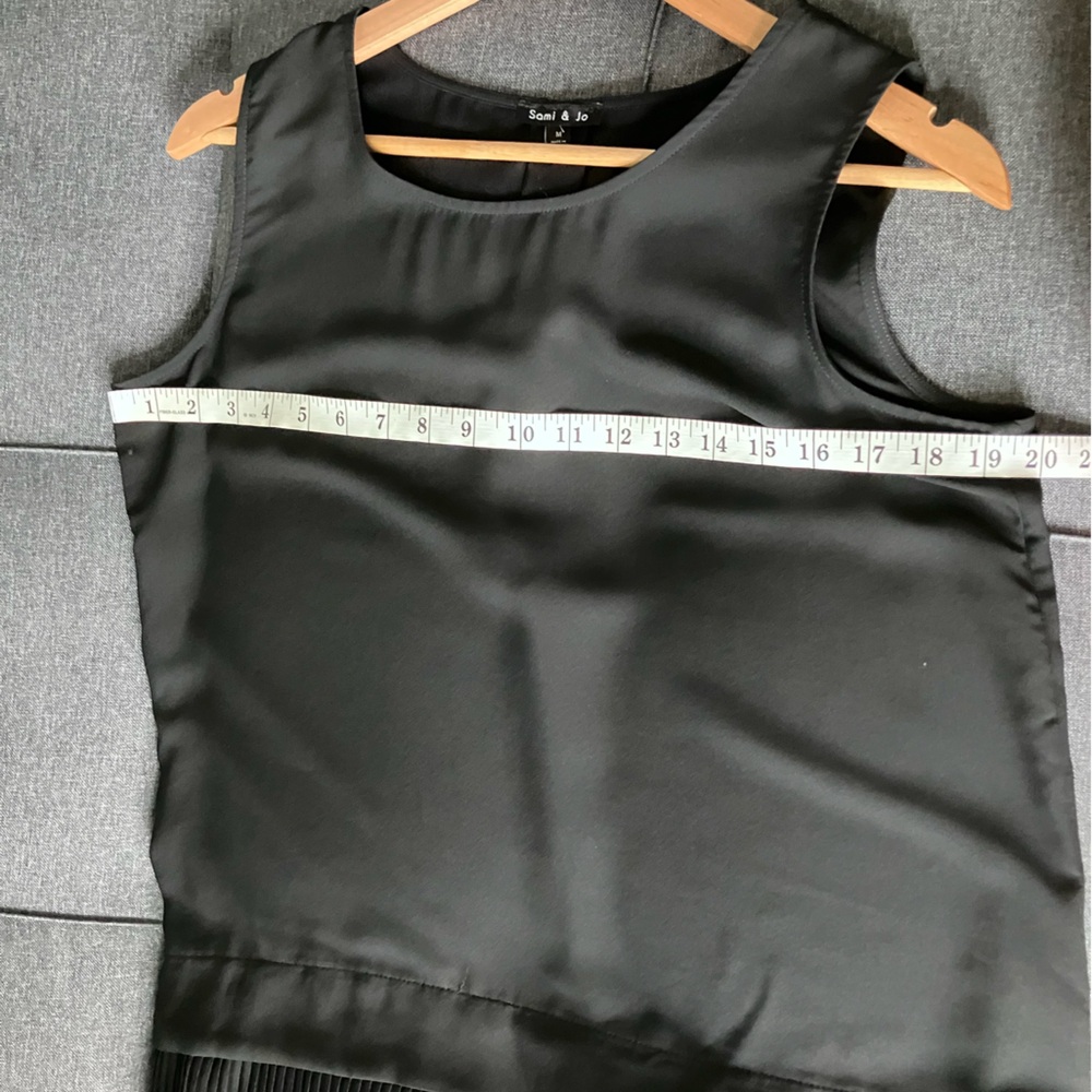 SAMI & JO Black Pleated Bottom Tank Blouse Size M - Picture 7 of 10